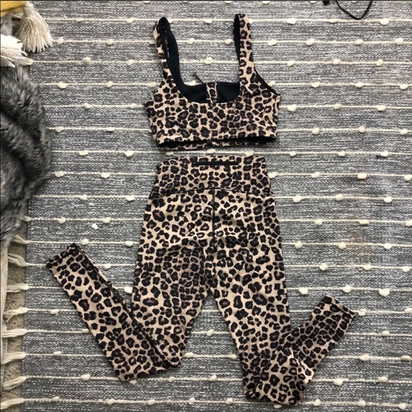 Good American Pants - Good American cheetah print tights brand new